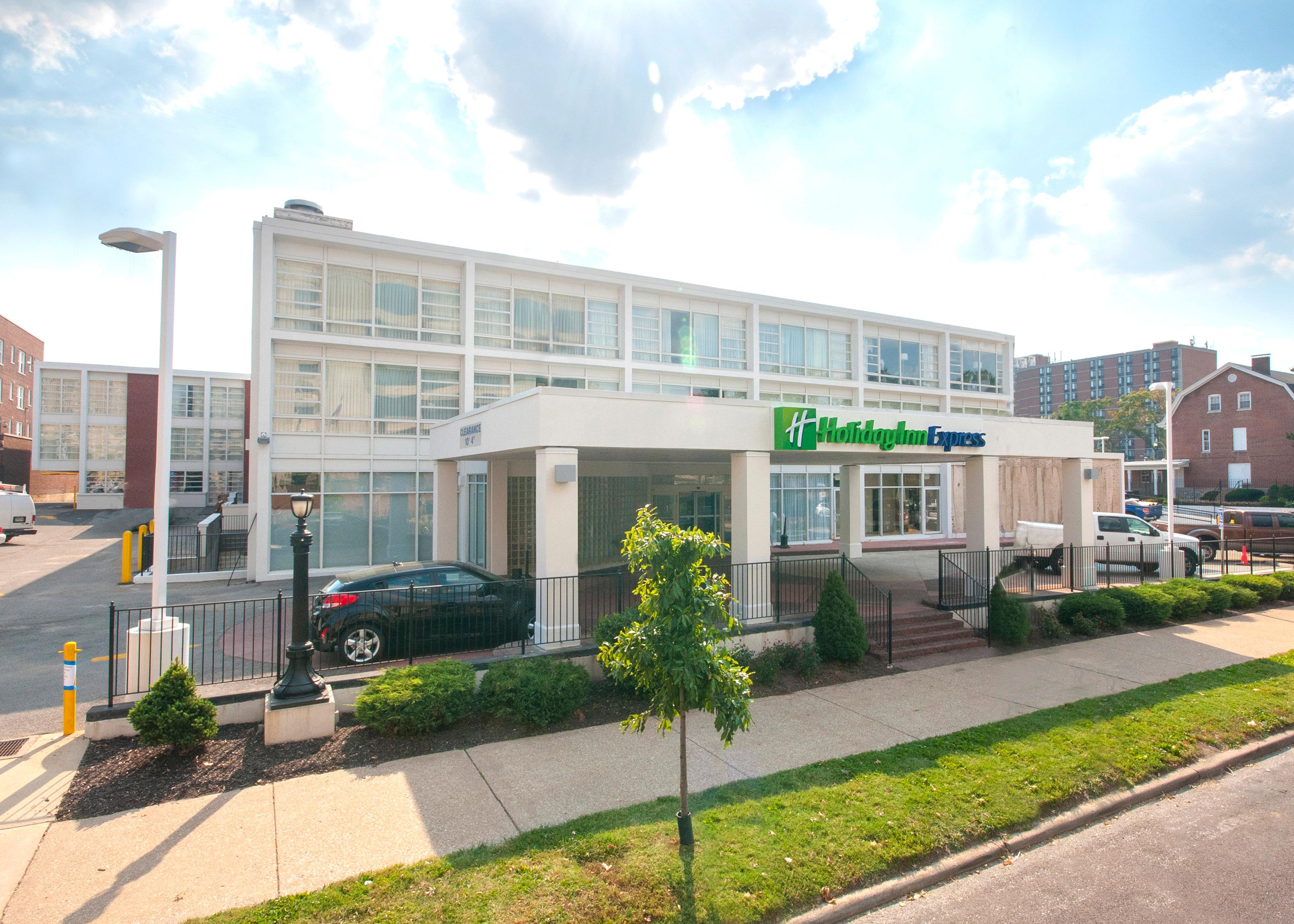 Holiday Inn Express St. Louis Central West End By Ihg מראה חיצוני תמונה